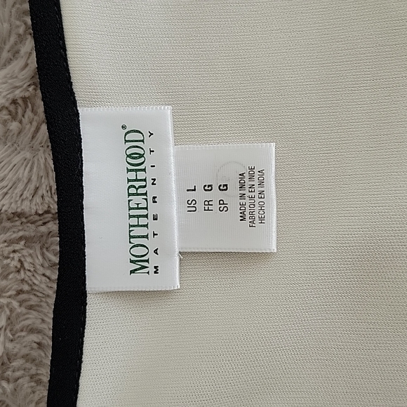 Maternity Blouse - Picture 2 of 4